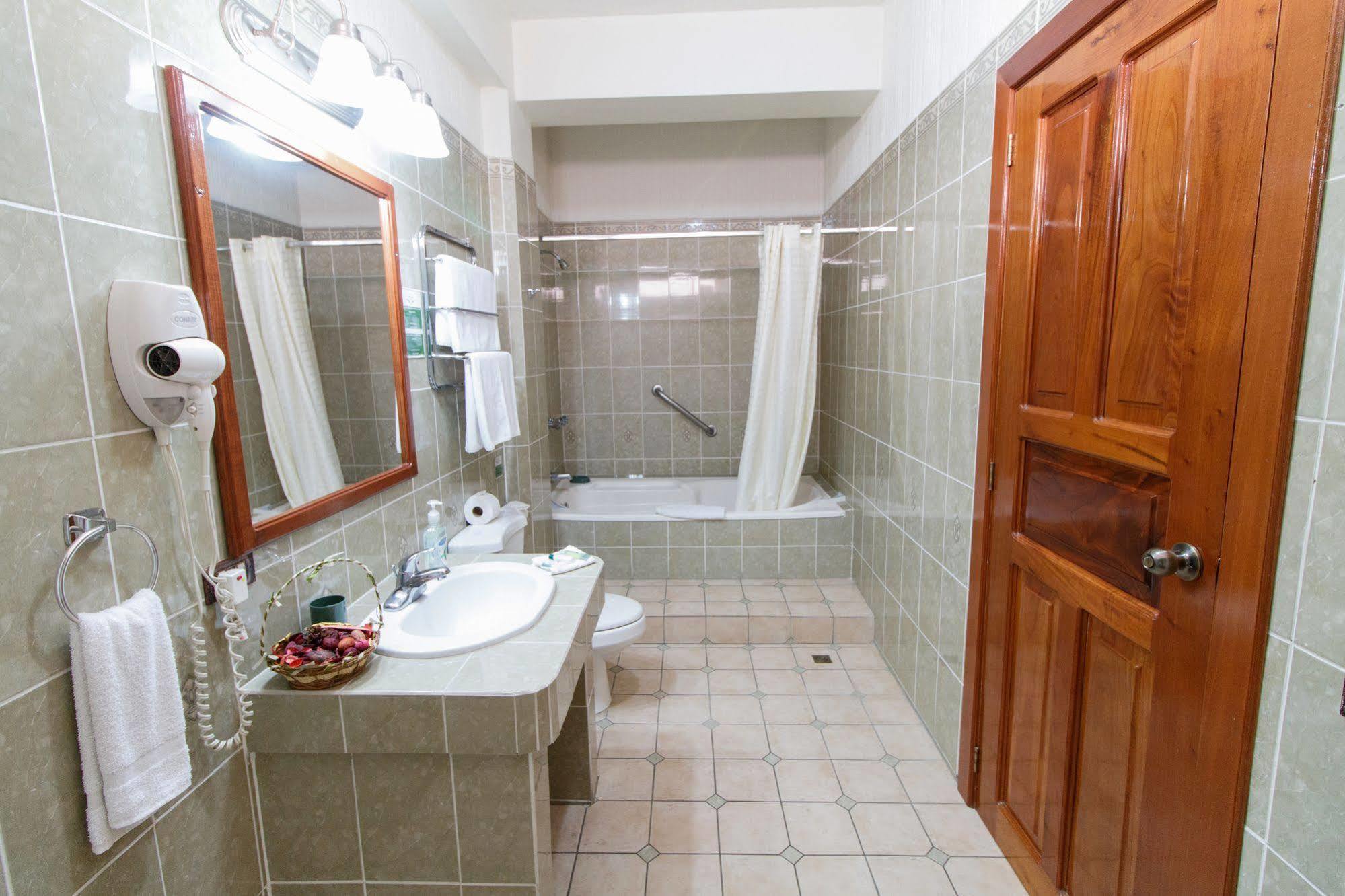 Hotel Anna Inn Olintepeque 외부 사진