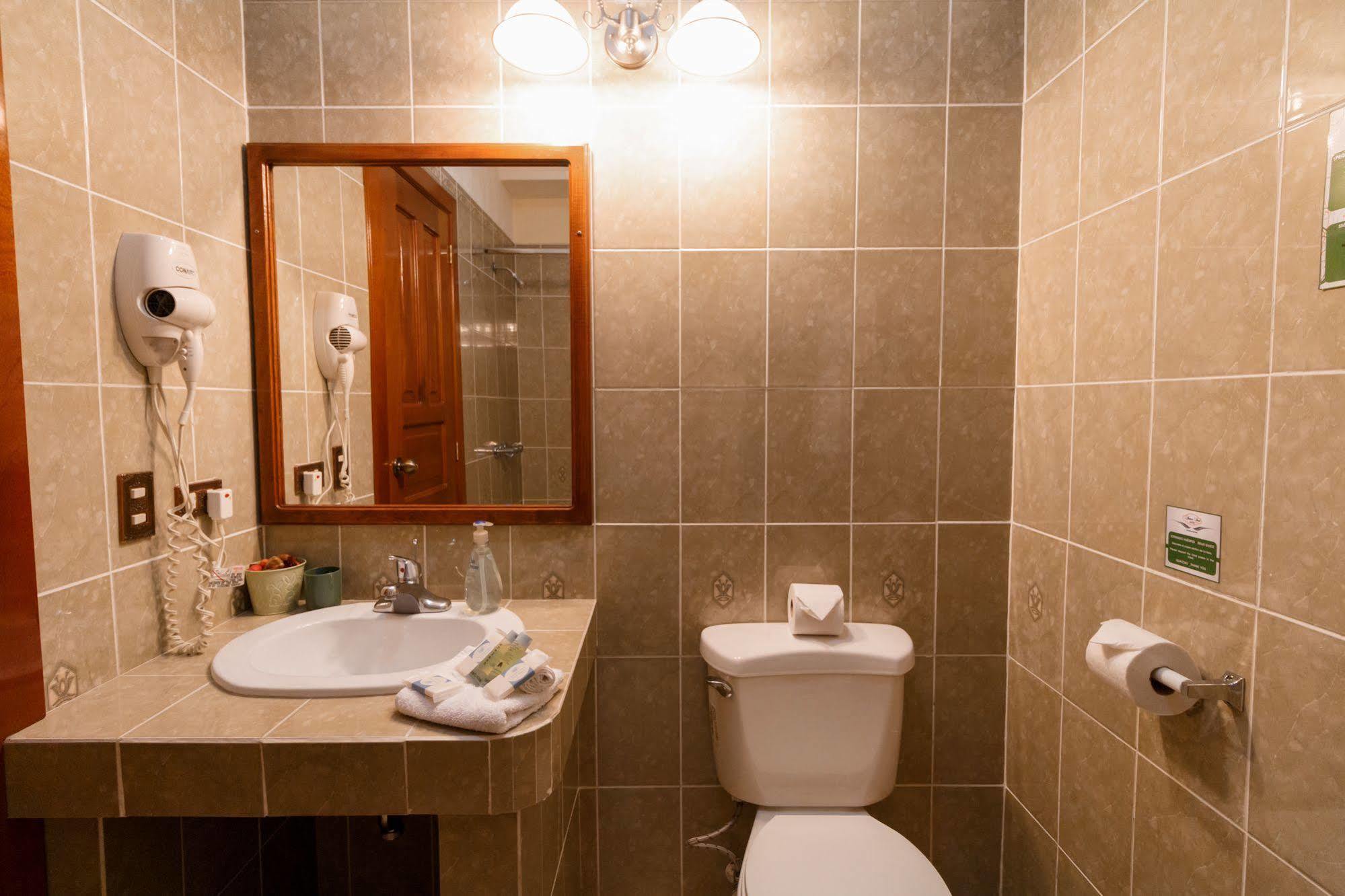 Hotel Anna Inn Olintepeque 외부 사진